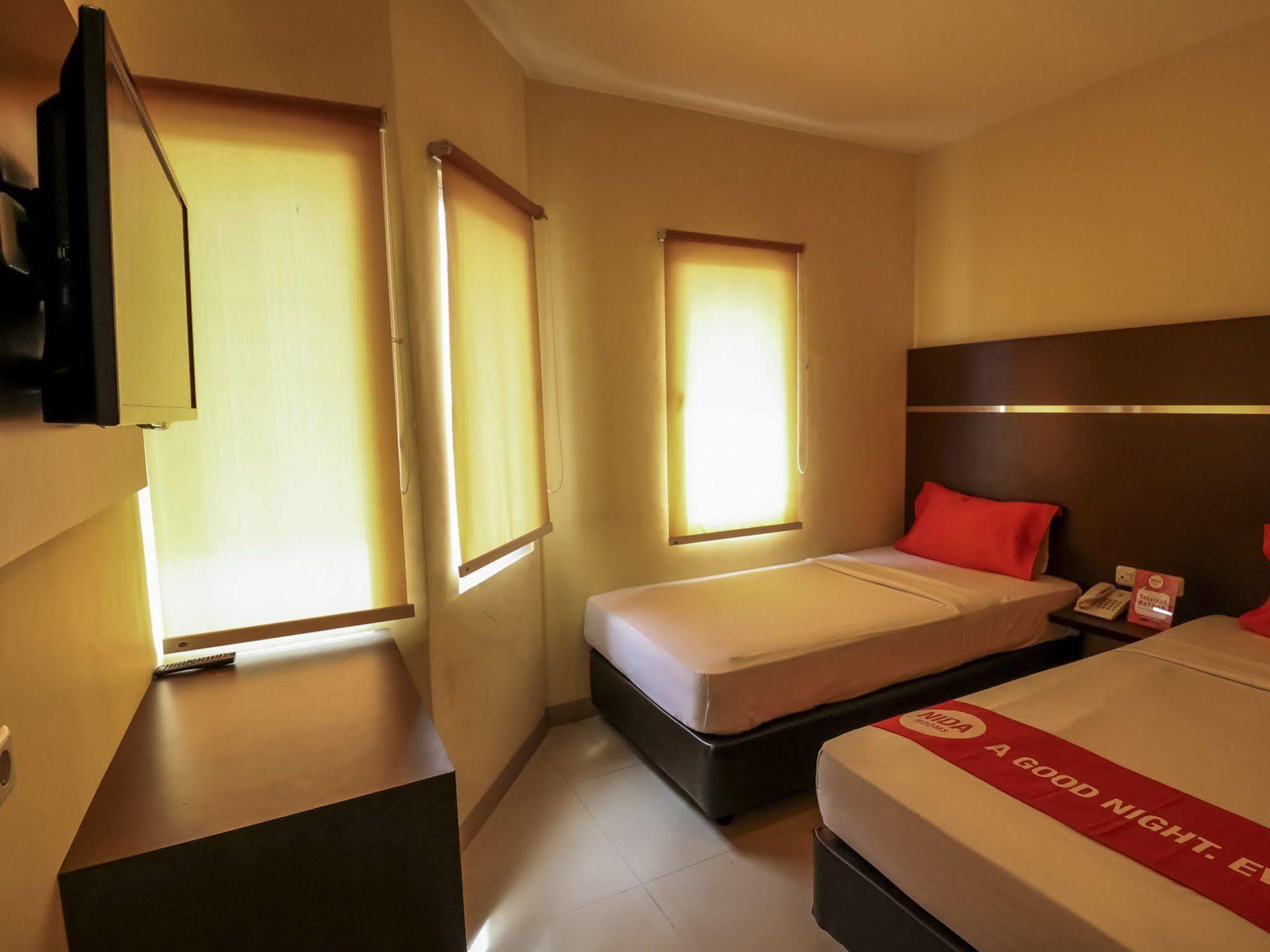 Nida Rooms Makassar Town Square Eksteriør billede